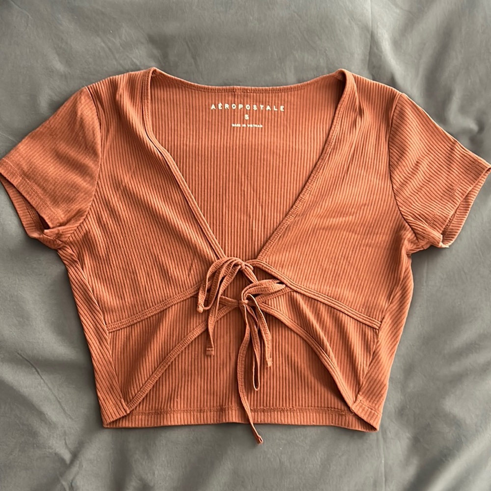 Women’s tie front top